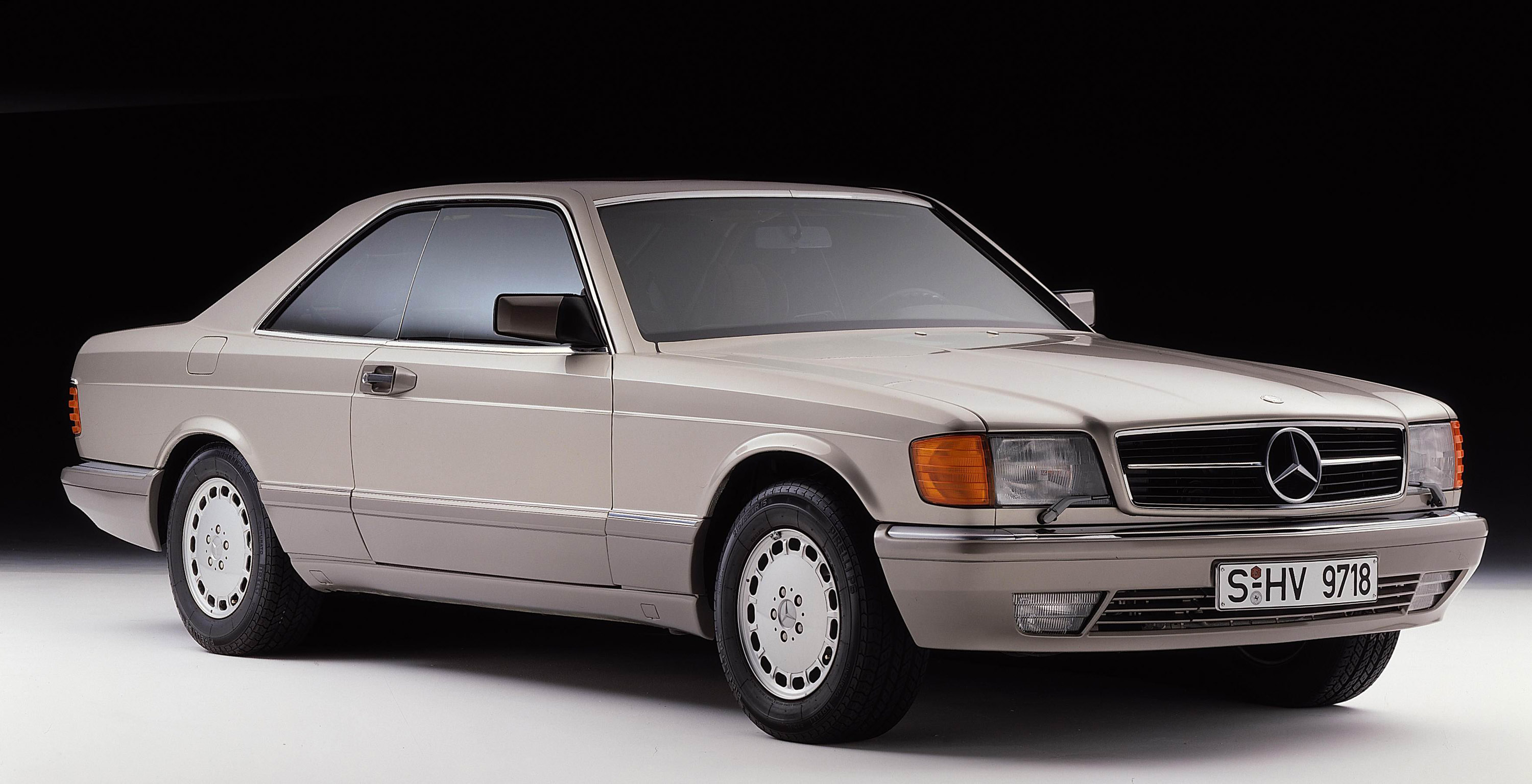 http://www.automobilesreview.com/gallery/1979-mercedes-benz-s-class-w126/1979-mercedes-benz-s-class-w126-02.jpg