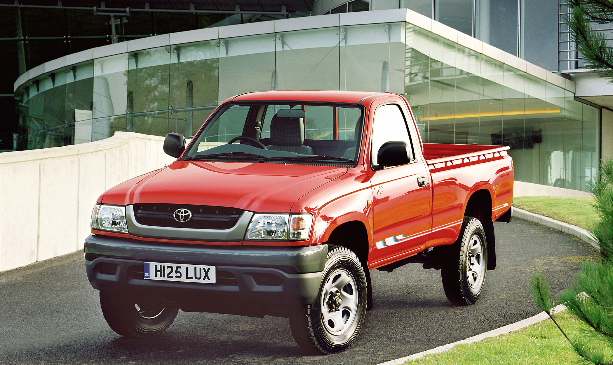 Toyota hilux single