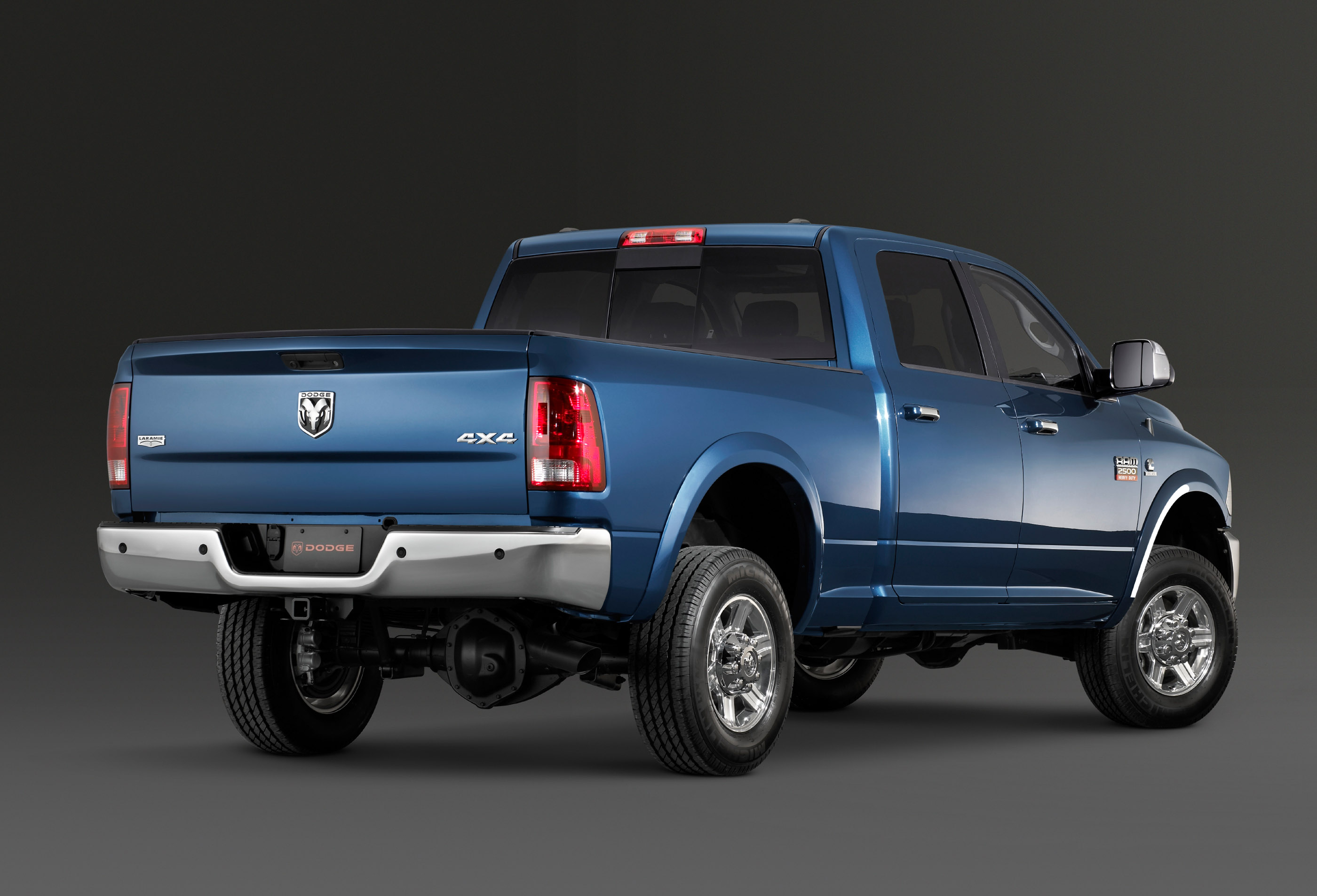 2010-dodge-ram-2500-and-3500-will-be-the-ultimate-heavy-duty-pickup-trucks
