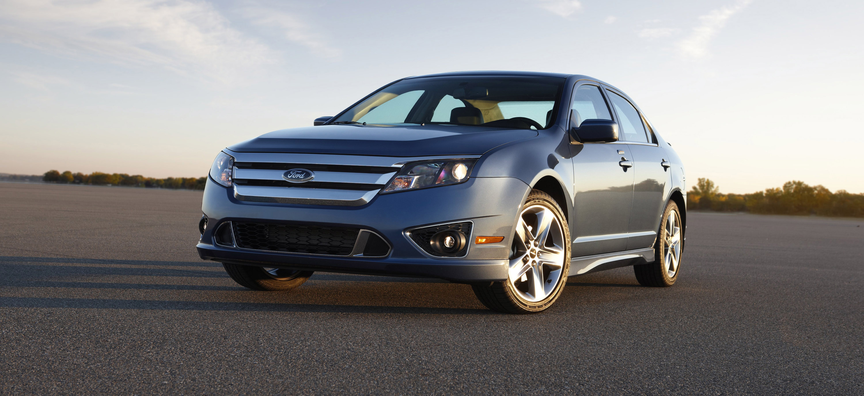 2010-ford-fusion-sport_09.jpg