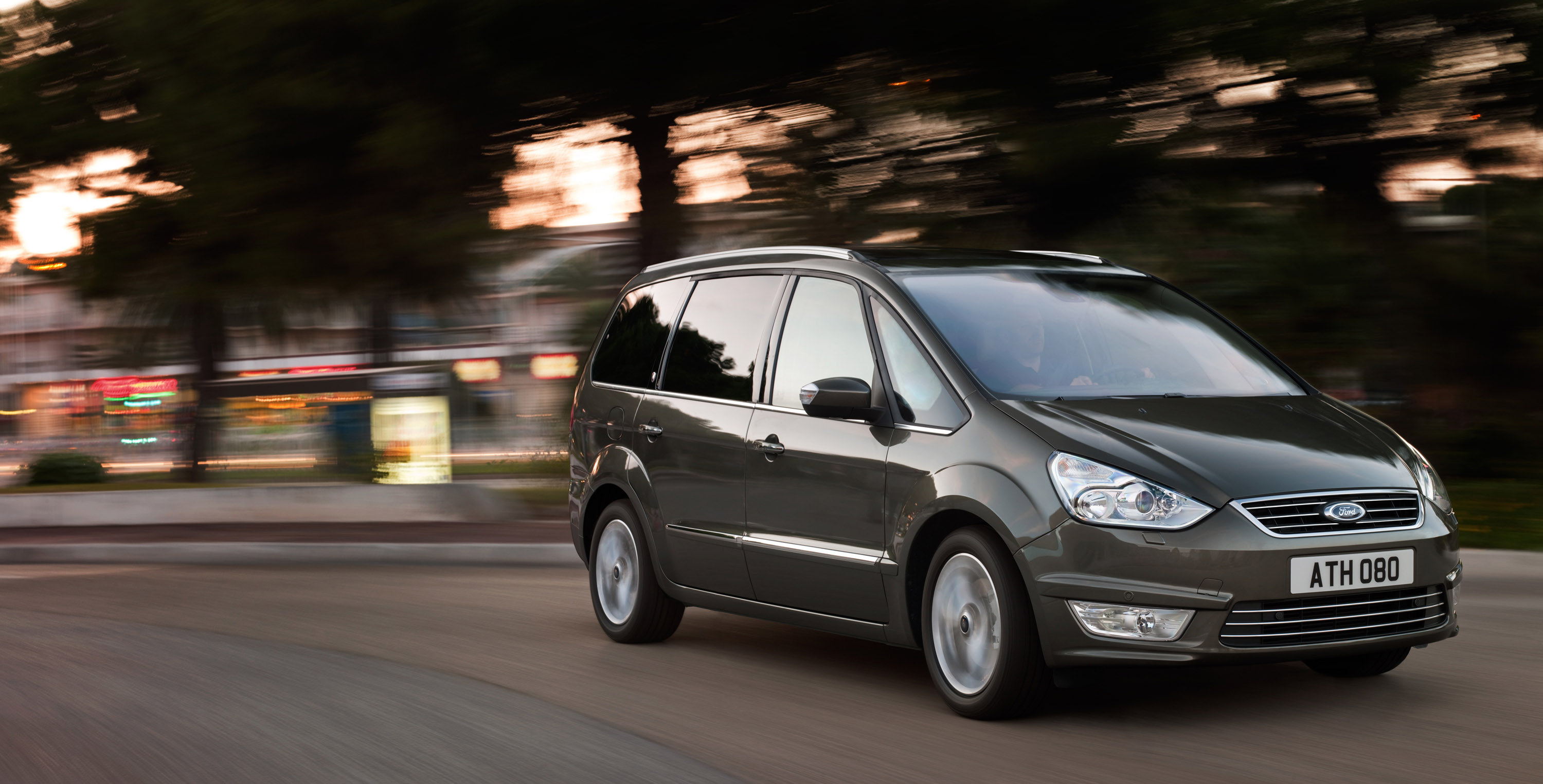 Black Ford Galaxy