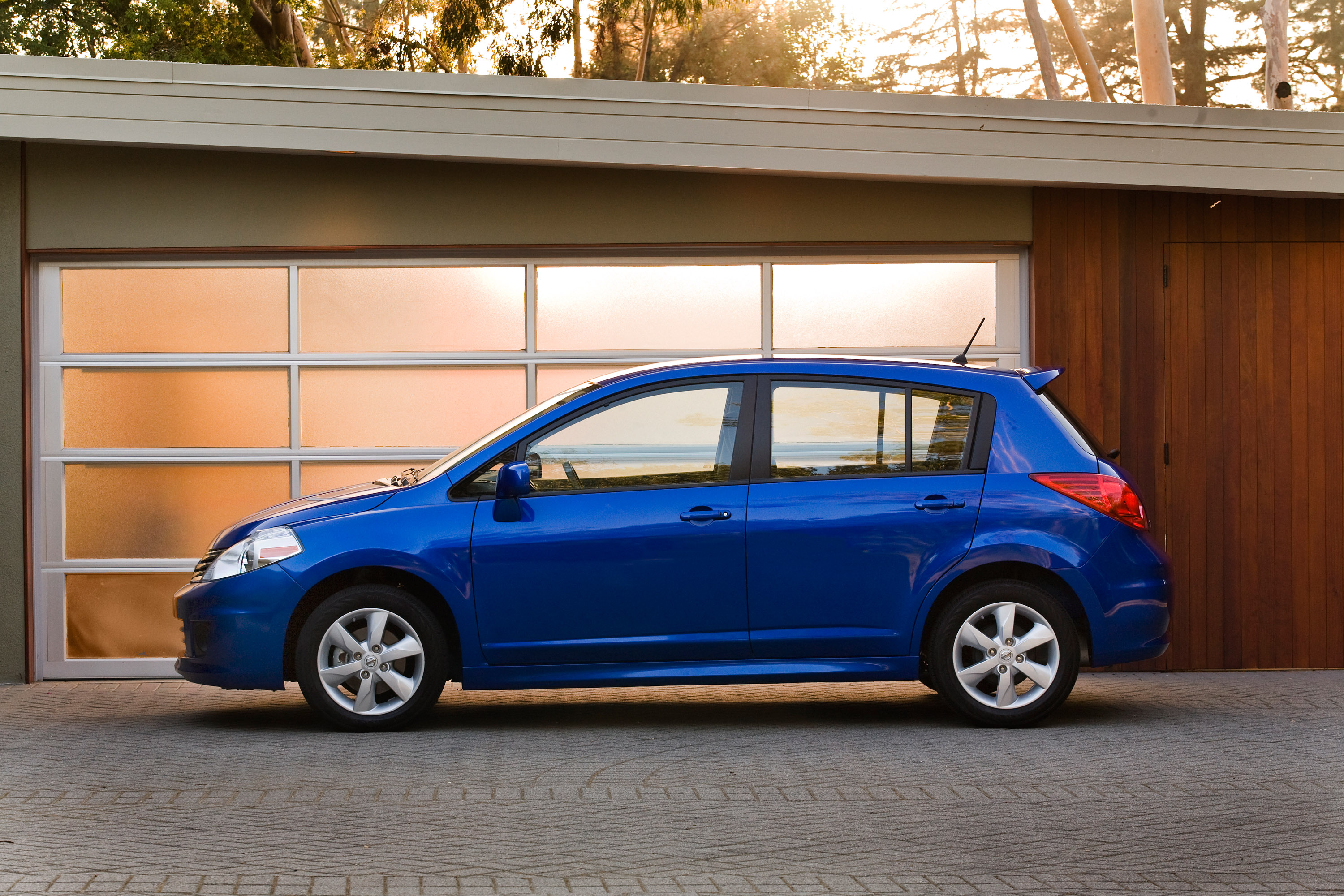 2010 Nissan versa aftermarket accessories #3