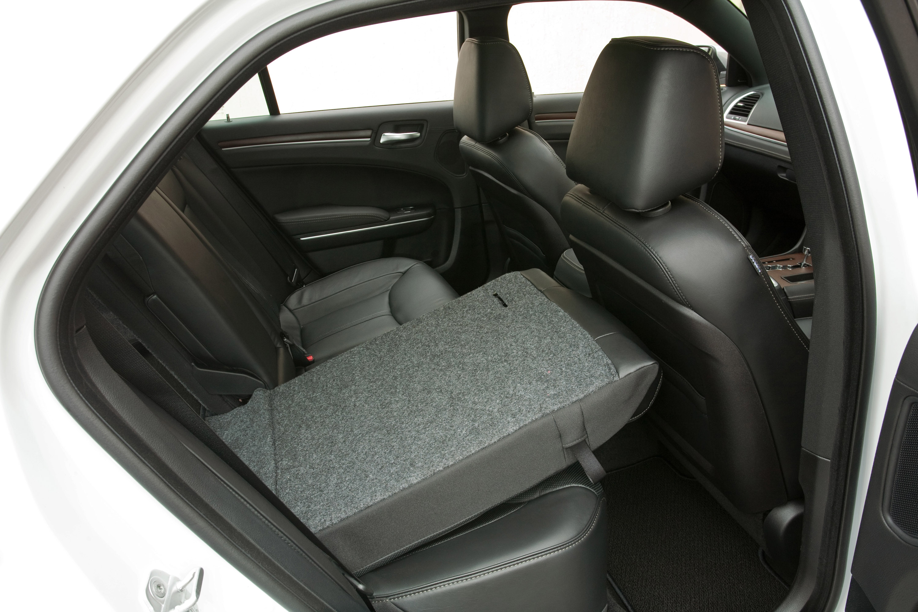 Chrysler 300c 2012 review #4