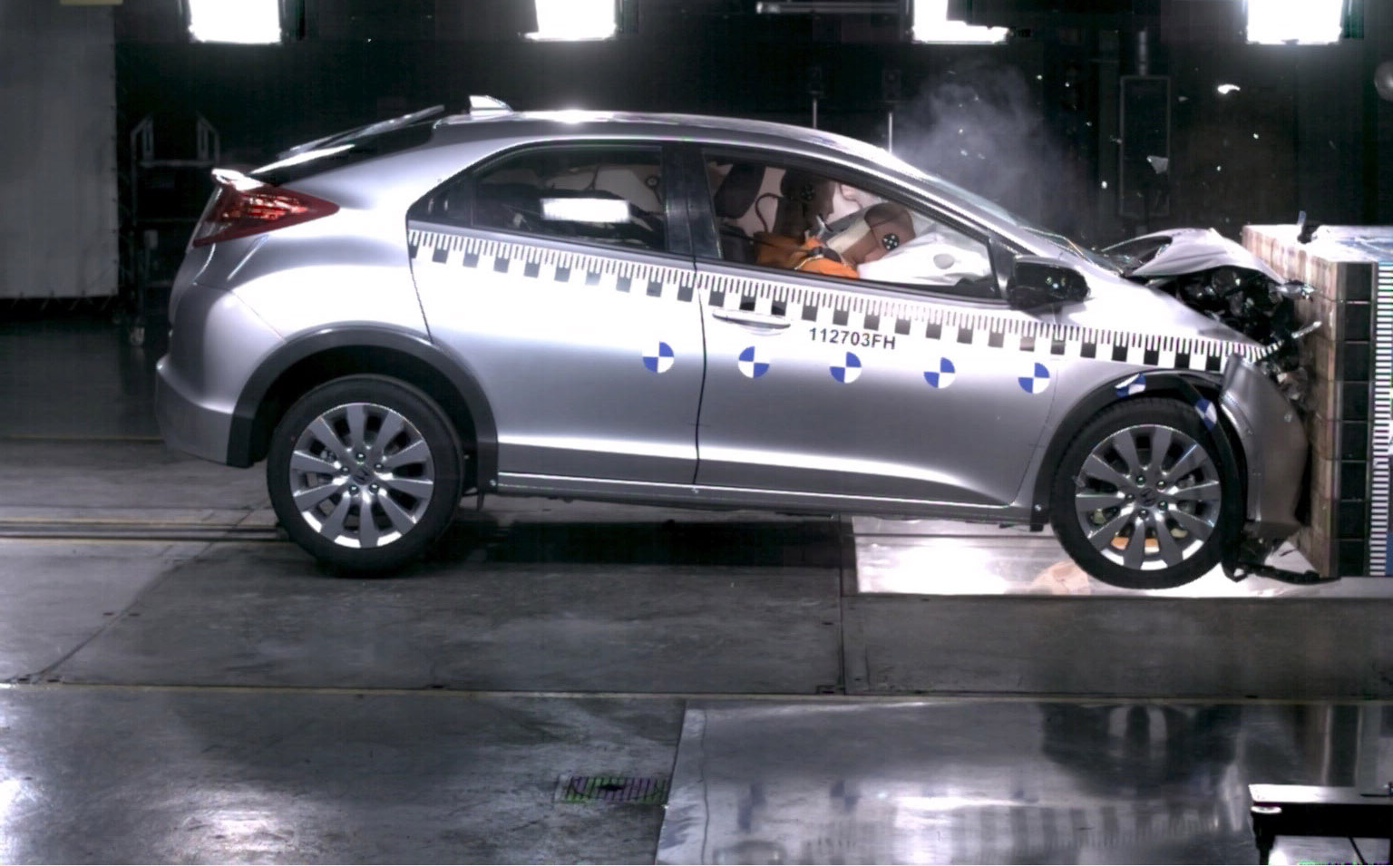 Crash test honda civic 1998