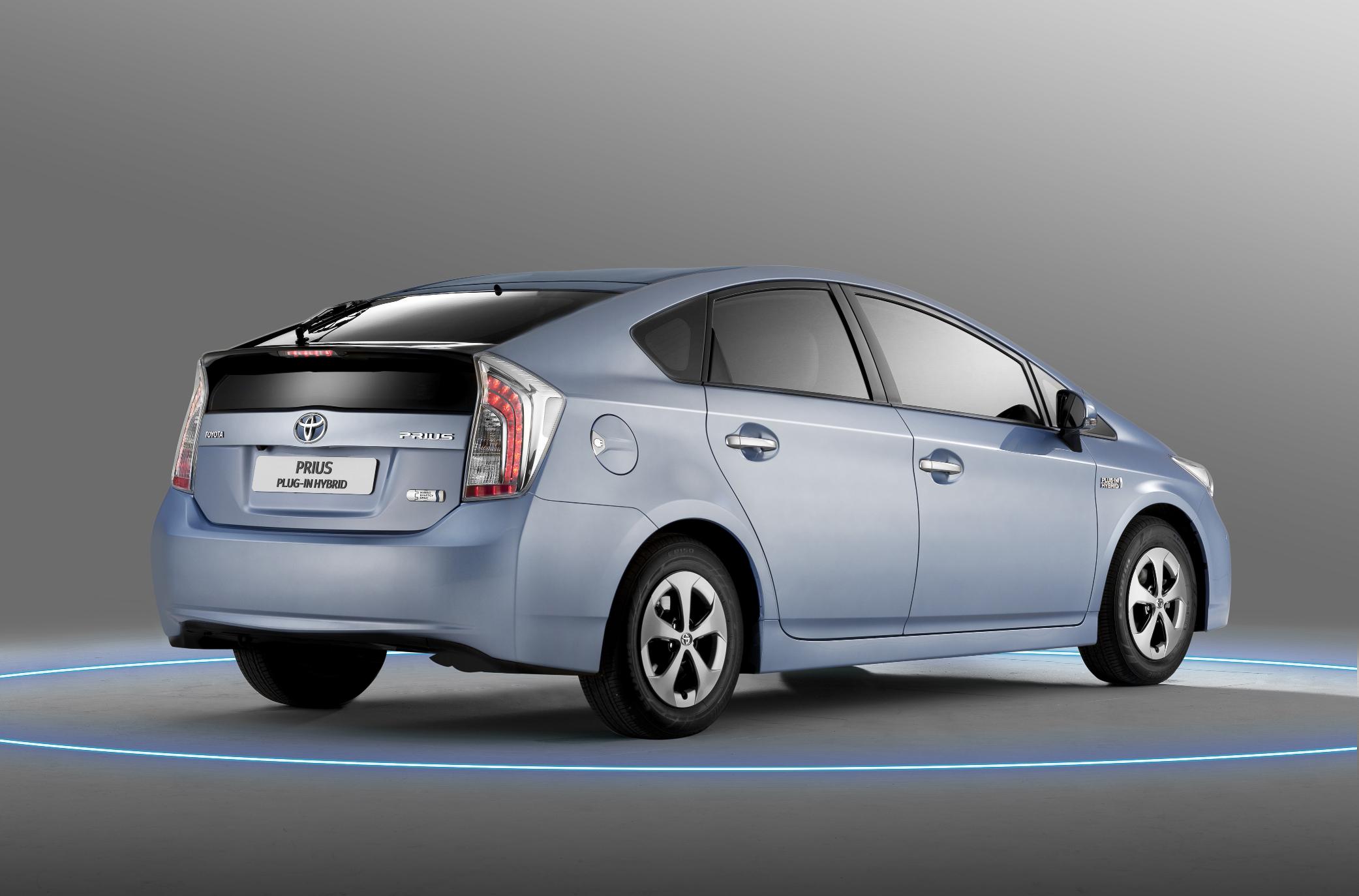 2012 Toyota Prius PlugIn Hybrid with the lowest CO2 emissions on the