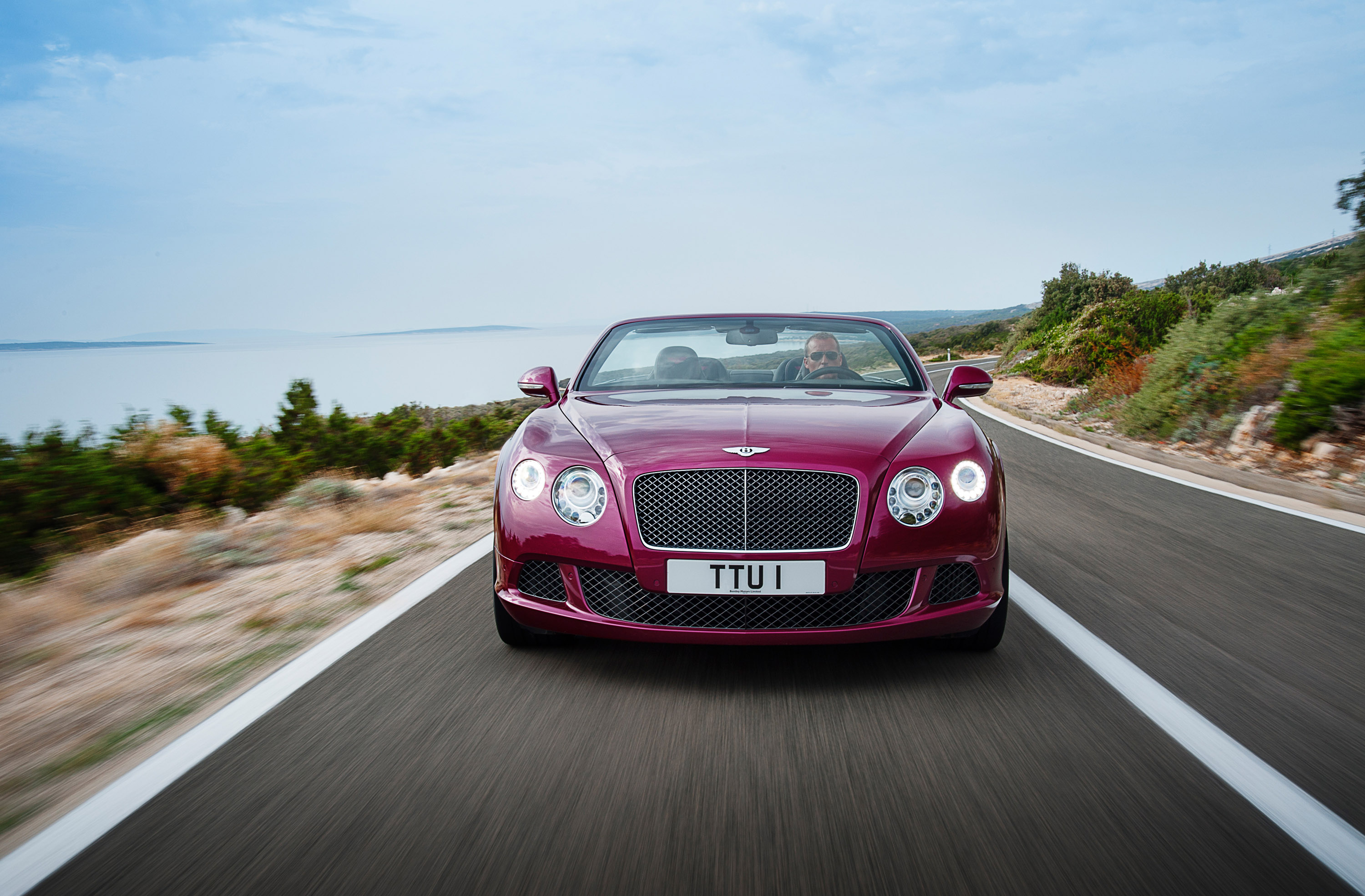 The Ultimate Luxury Driving Experience: The 2013 Bentley Continental GT Speed Convertible