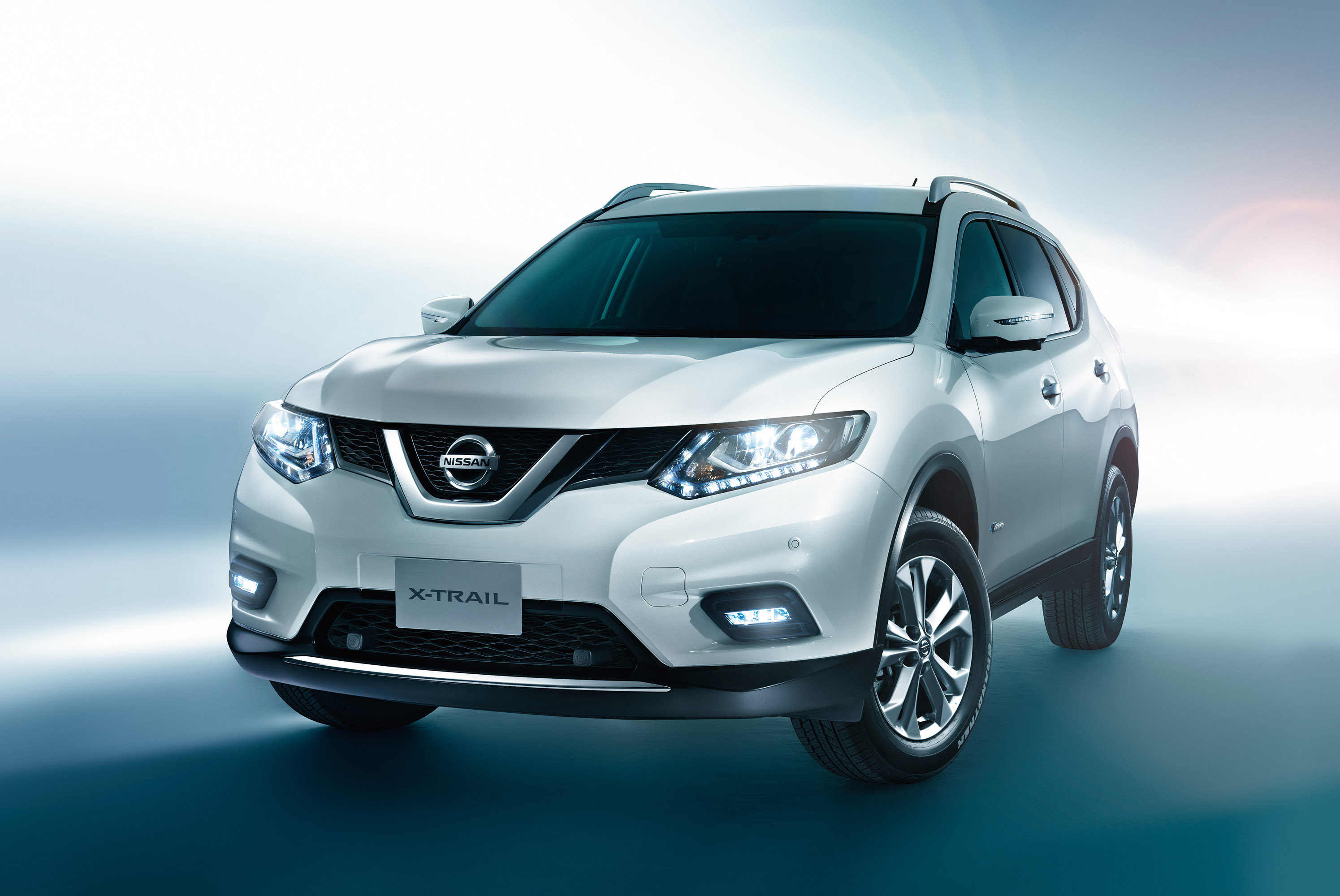 2015 Nissan X-TRAIL HYBRID Launched in Japan 2015 Nissan X-TRAIL HYBRID Launched in Japan