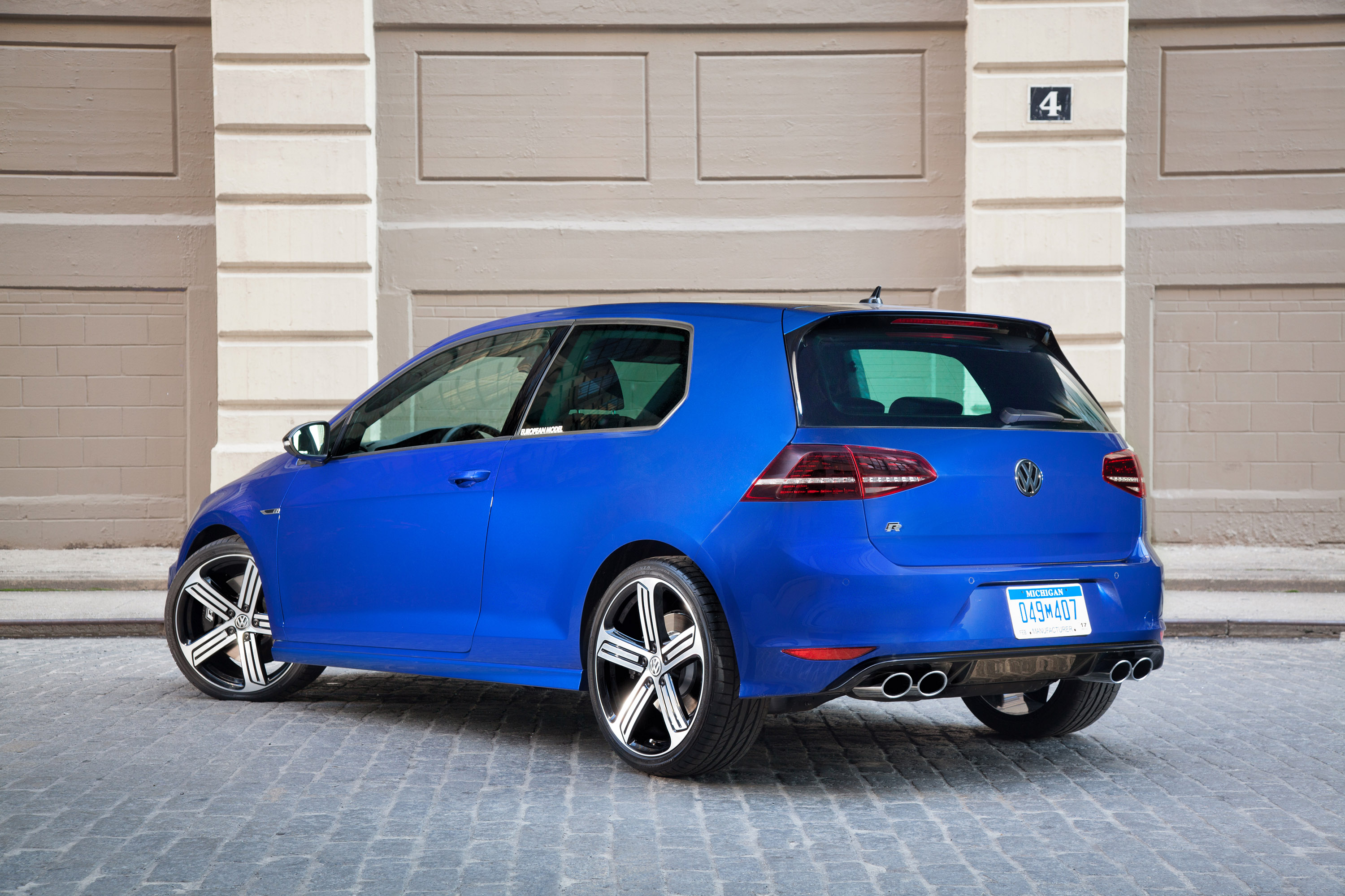 2015 Volkswagen Golf R is Here!