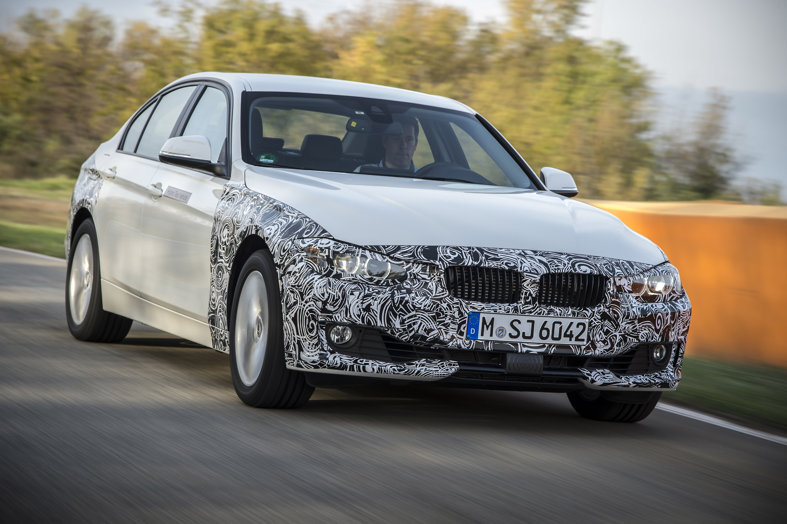 BMW 3Series Plugin Hybrid Prototype Unveiled