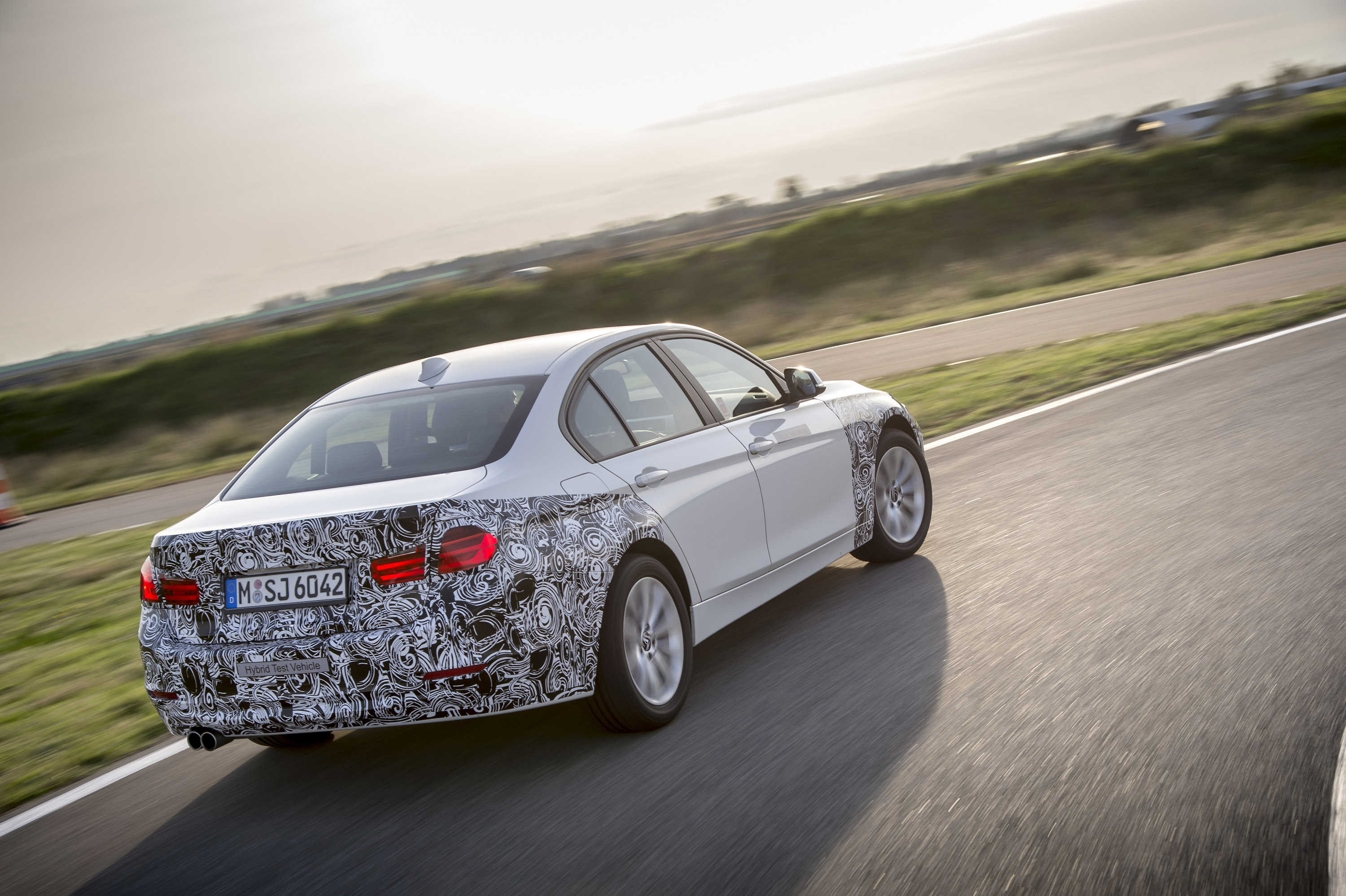 BMW 3Series Plugin Hybrid Prototype Unveiled