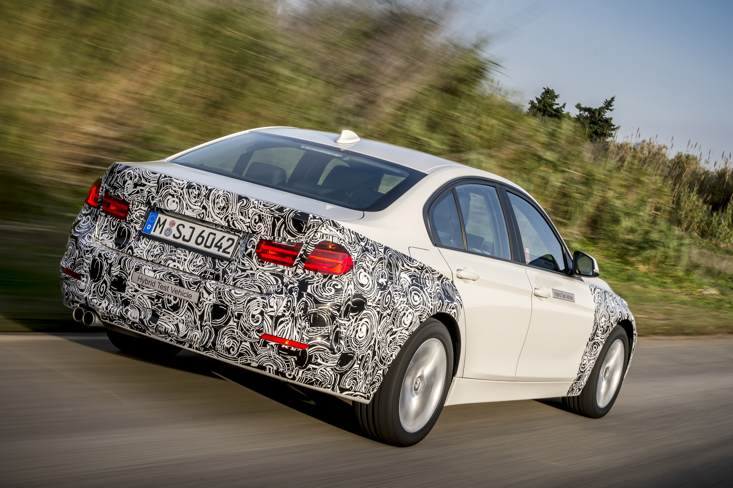 BMW 3Series Plugin Hybrid Prototype Unveiled