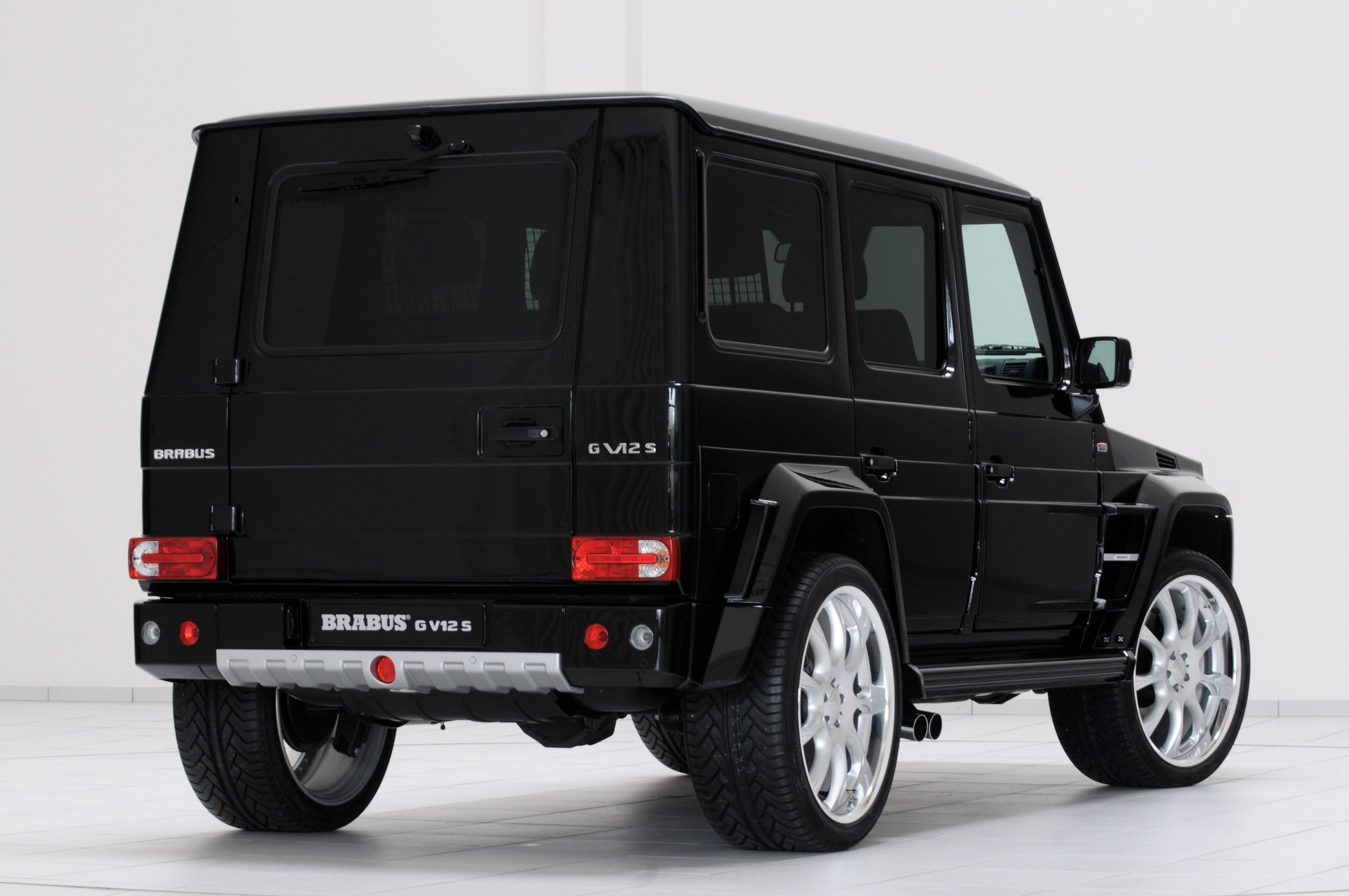 brabus-g-v12-s-biturbo-widestar-2010-02.jpg