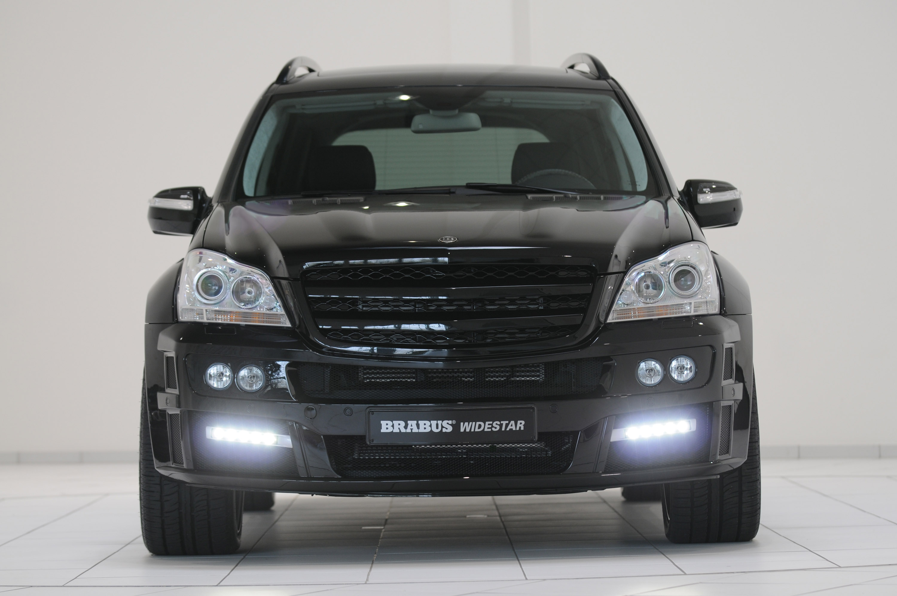 Brabus Widestar Mercedes Gl Class Photos And Wallpapers Tuningnews