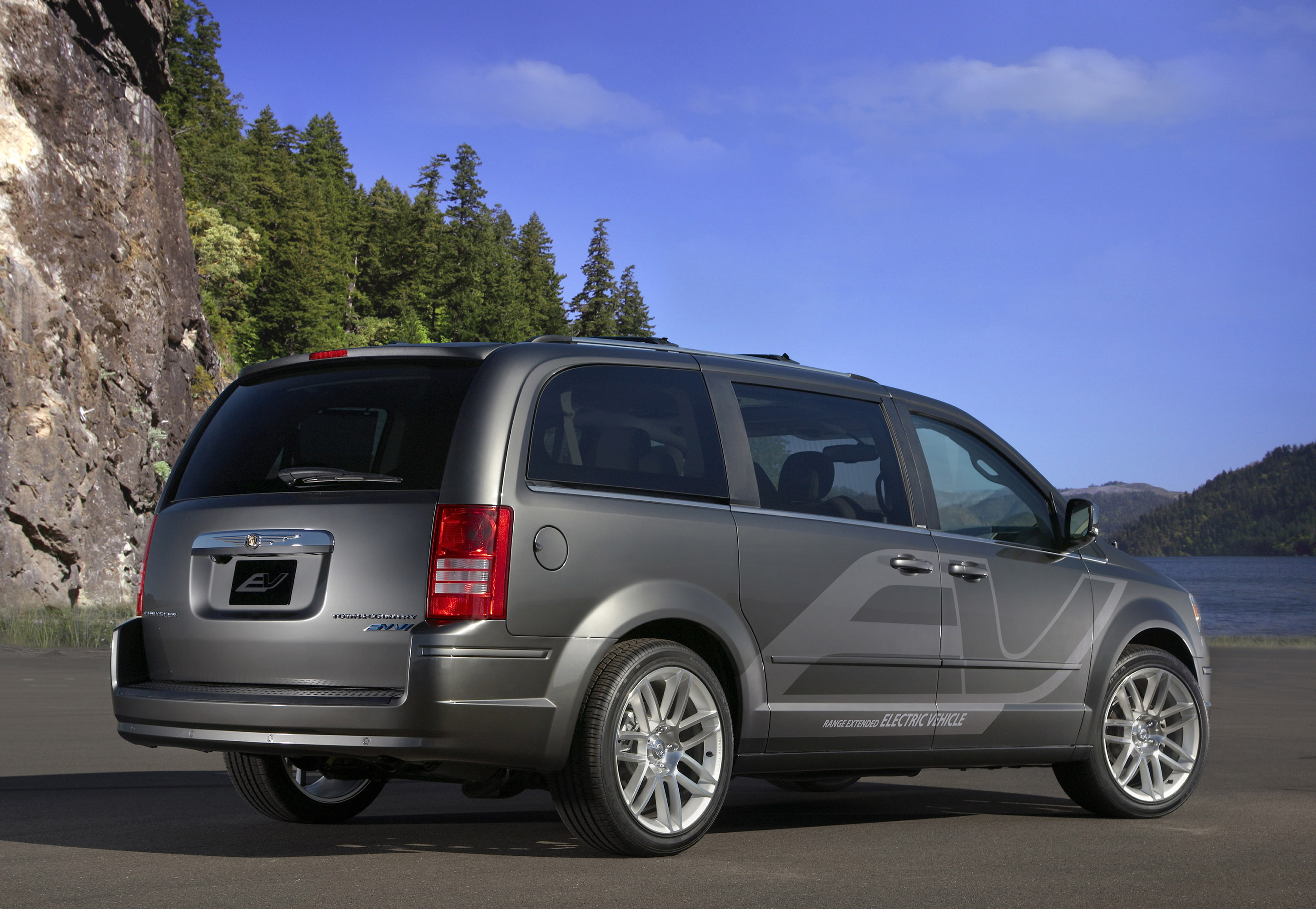 Chrysler Showcases its Electric Vehicle Future at 2009 Geneva Motor Show