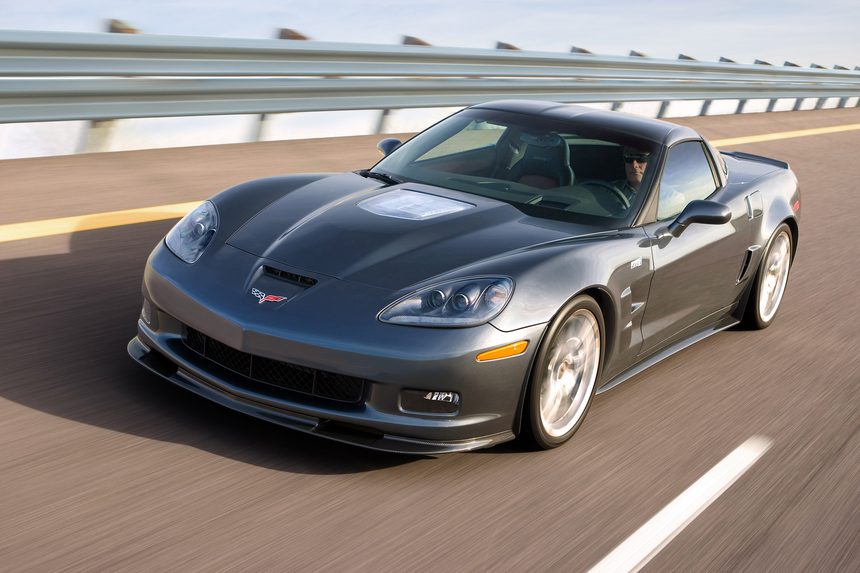 2012 Nissan gtr vs corvette zr1 #2