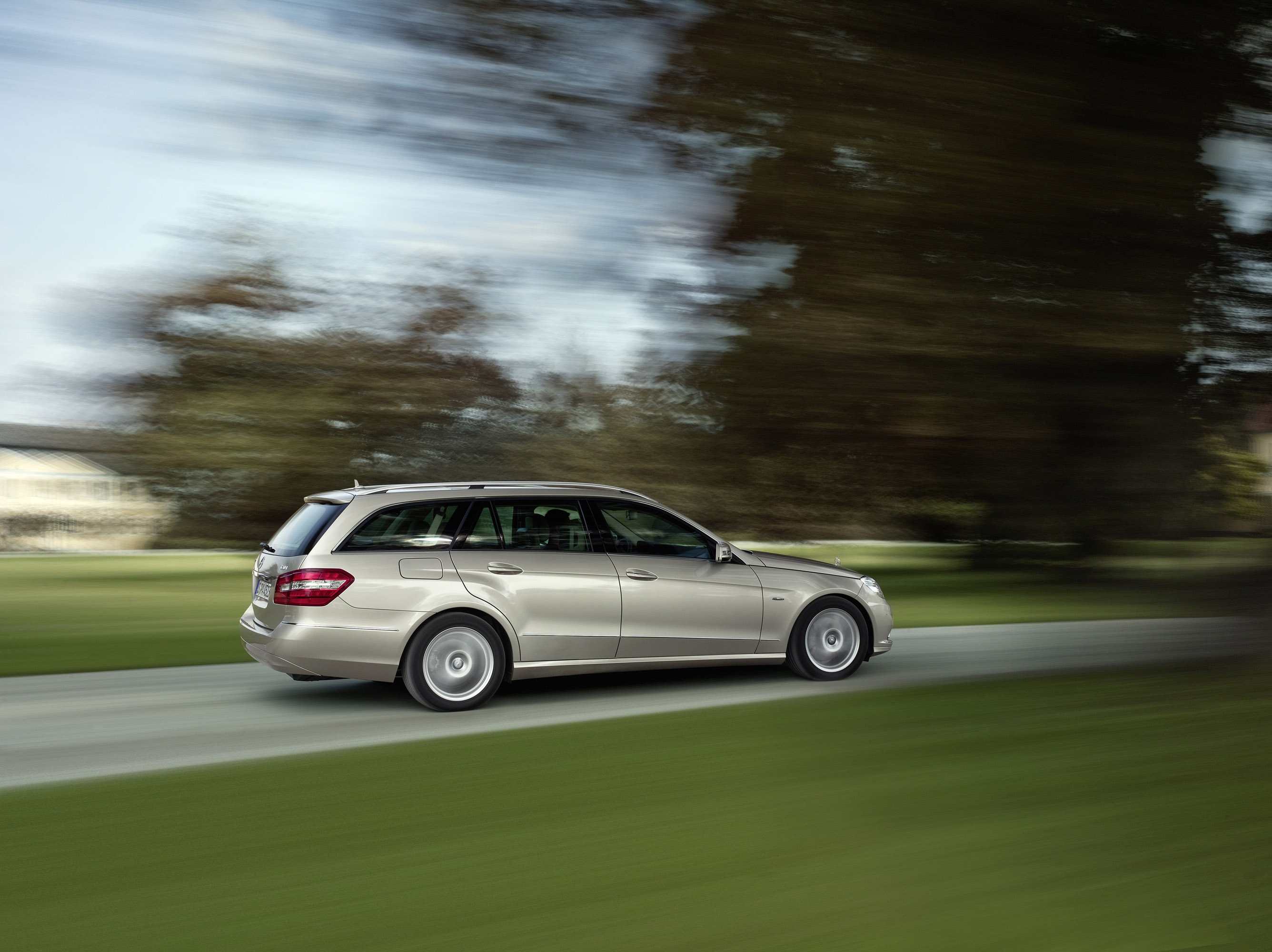 Skoda superb combi vs mercedes #7