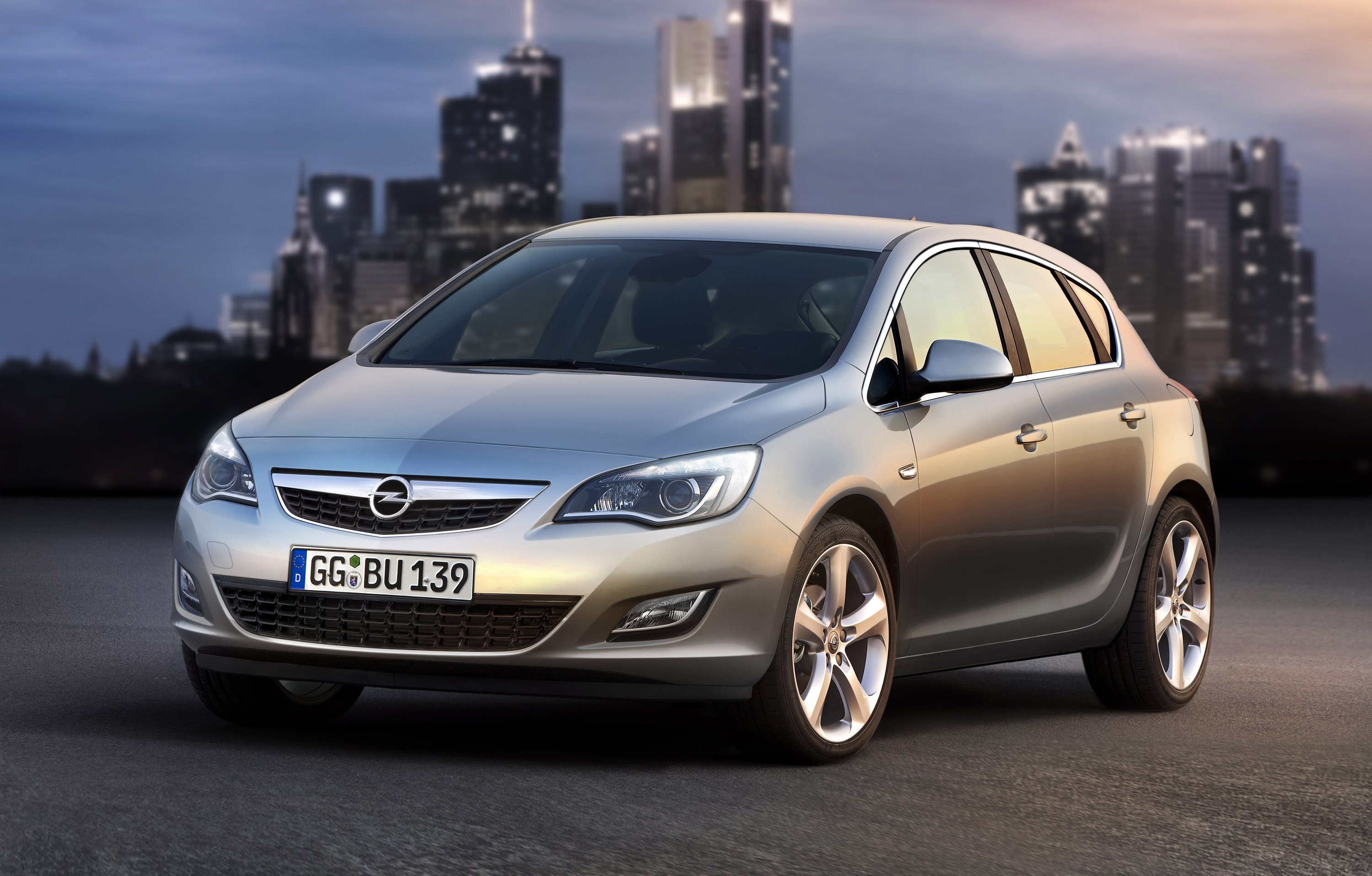 2010 Opel Astra The First Class Compact