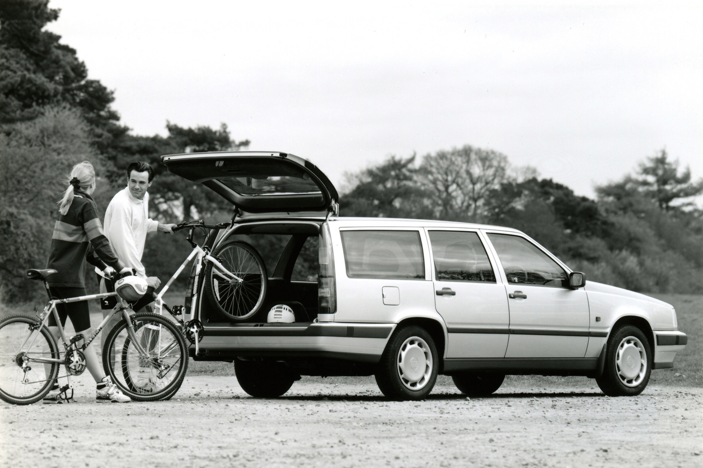Volvo 850 vs bmw 325 #6
