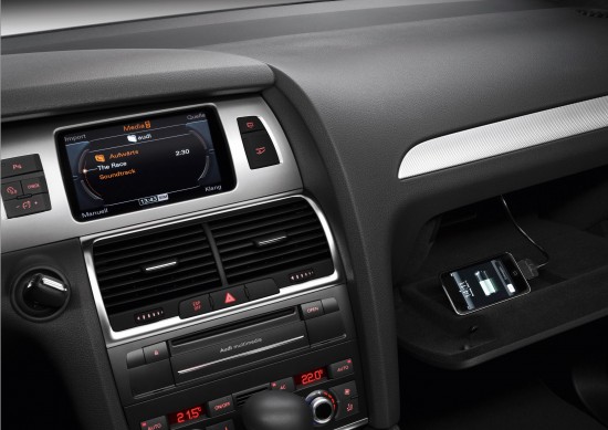 2010 Audi Q7 Interior. 2011-audi-q7-interior-review-