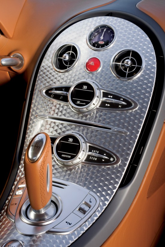 Bugatti Veyron Goldcolored Picture 3