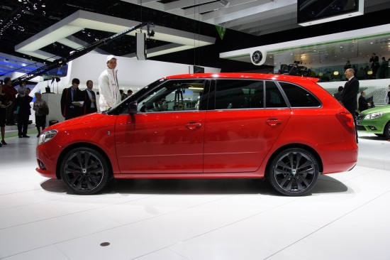 Skoda Fabia Vrs Estate Geneva 2010 02 Picture | High Resolution