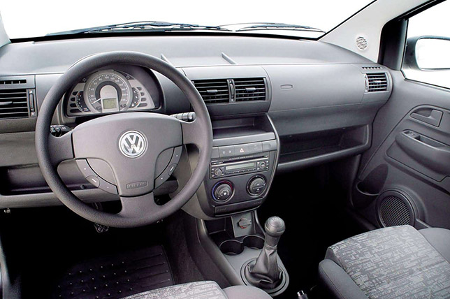 2005 VW Fox Interior