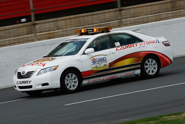 http://www.automobilesreview.com/uploads/2009/04/toyota-hybrid-camry-01.jpg