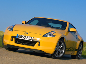 nissan 370z yellow