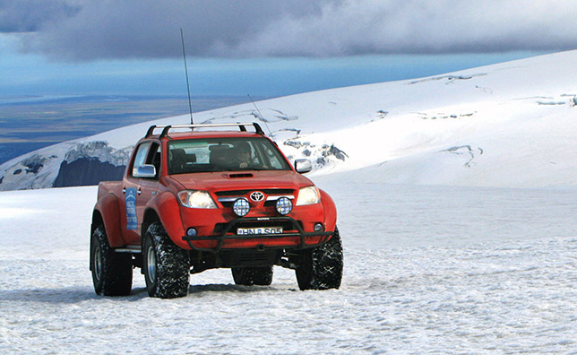 Toyota Hilux Iinvincible Double Cab