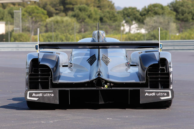 TDI engine for the new Audi R18 Le Mans 2011