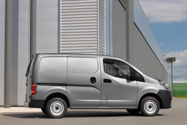 2011 Nisaan NV200 side