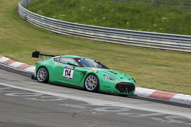 Aston Martin V12 Zagato Nurburgring - Zig