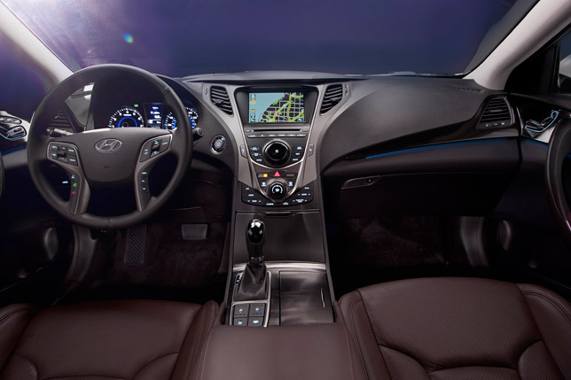 2012 Hyundai Azera Interior