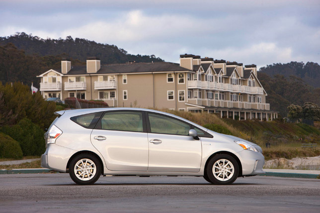 Toyota Prius v (seven seats version)