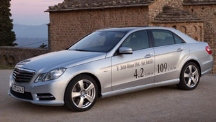 2012 Mercedes-Benz E 300 BlueTEC HYBRID shows impressive efficiency without compromises