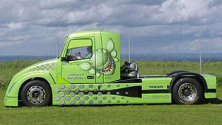 mean green - volvo hybrid truck