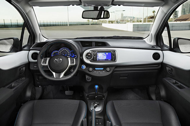 2012 Toyota Yaris Hybrid Interior