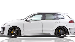 Lumma Porsche Cayenne CLR 558 GT and Trailer