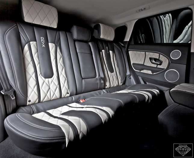 2012 Onyx Land Rover Rogue Edition Interior