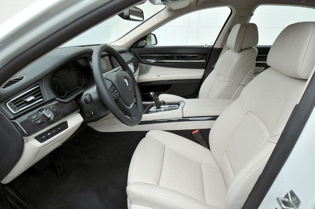 2013 BMW 7 Series Interior