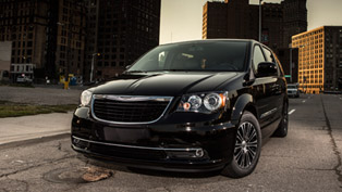 2013 chrysler town & country s gets enhanced