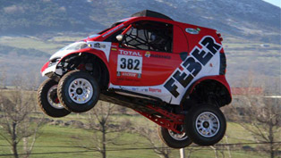 smart fortwo at the 2013 dakar rally [video]