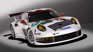 official debut: 2013 porsche 911 rsr