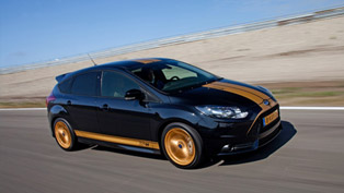 hertz ford focus st-h in panther black body