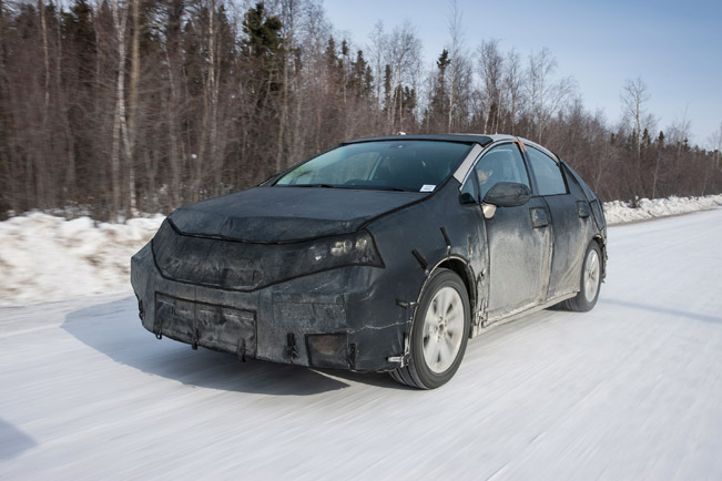 2014-Toyota-FCHV-cold-testing-medium