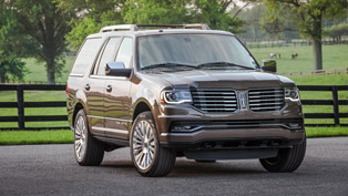2015 lincoln navigator - big and versatile