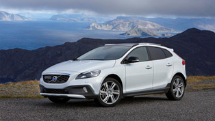 Volvo V40 Cross Country Gets All-Wheel Drive 