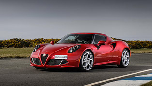 alfa romeo 4c chosen as performance car of the year 2015