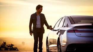 matthew mcconaughey behind the wheel of 2015 lincoln mkz [videos]