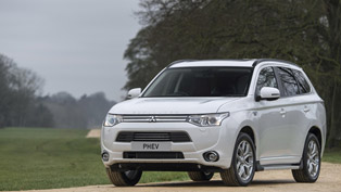 mitsubishi introduces outlander gx5h and gxhs phev models